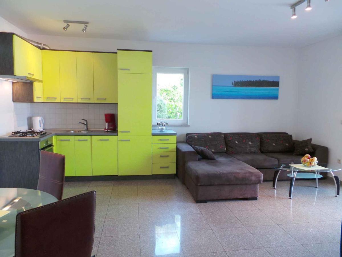 Holiday Home In Malinska/Insel Krk 13031 Екстер'єр фото