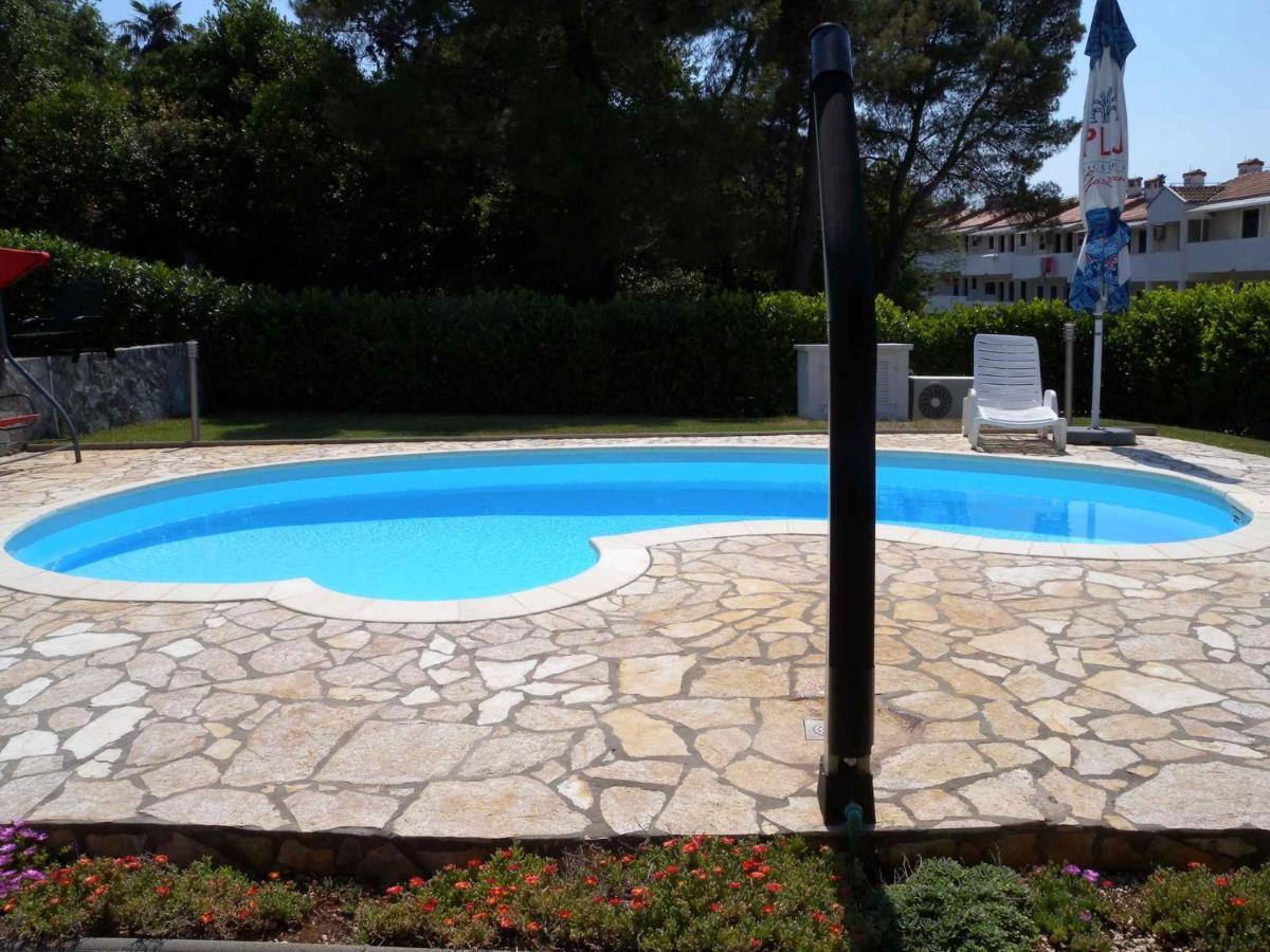 Holiday Home In Malinska/Insel Krk 13031 Екстер'єр фото