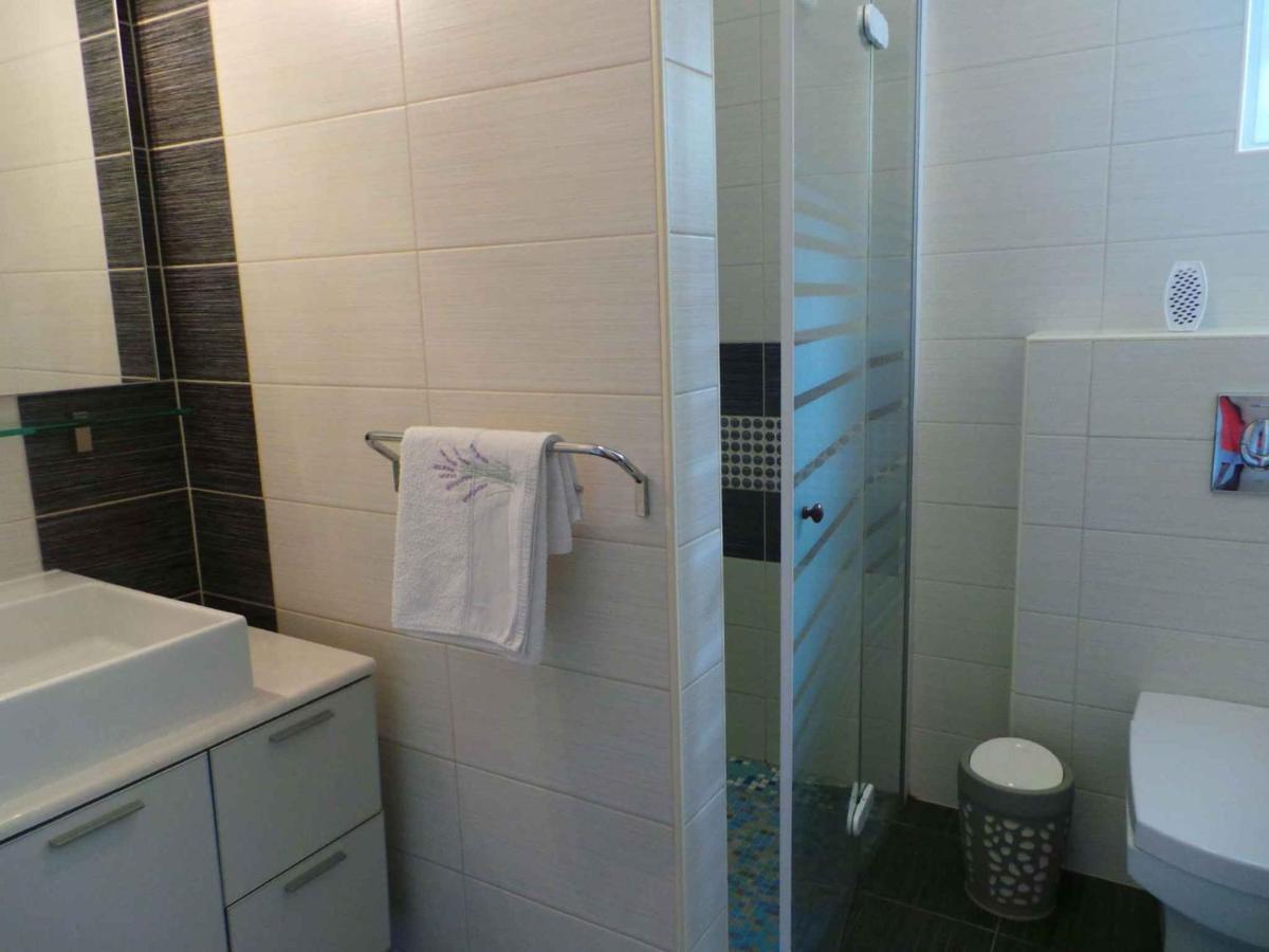 Holiday Home In Malinska/Insel Krk 13031 Екстер'єр фото