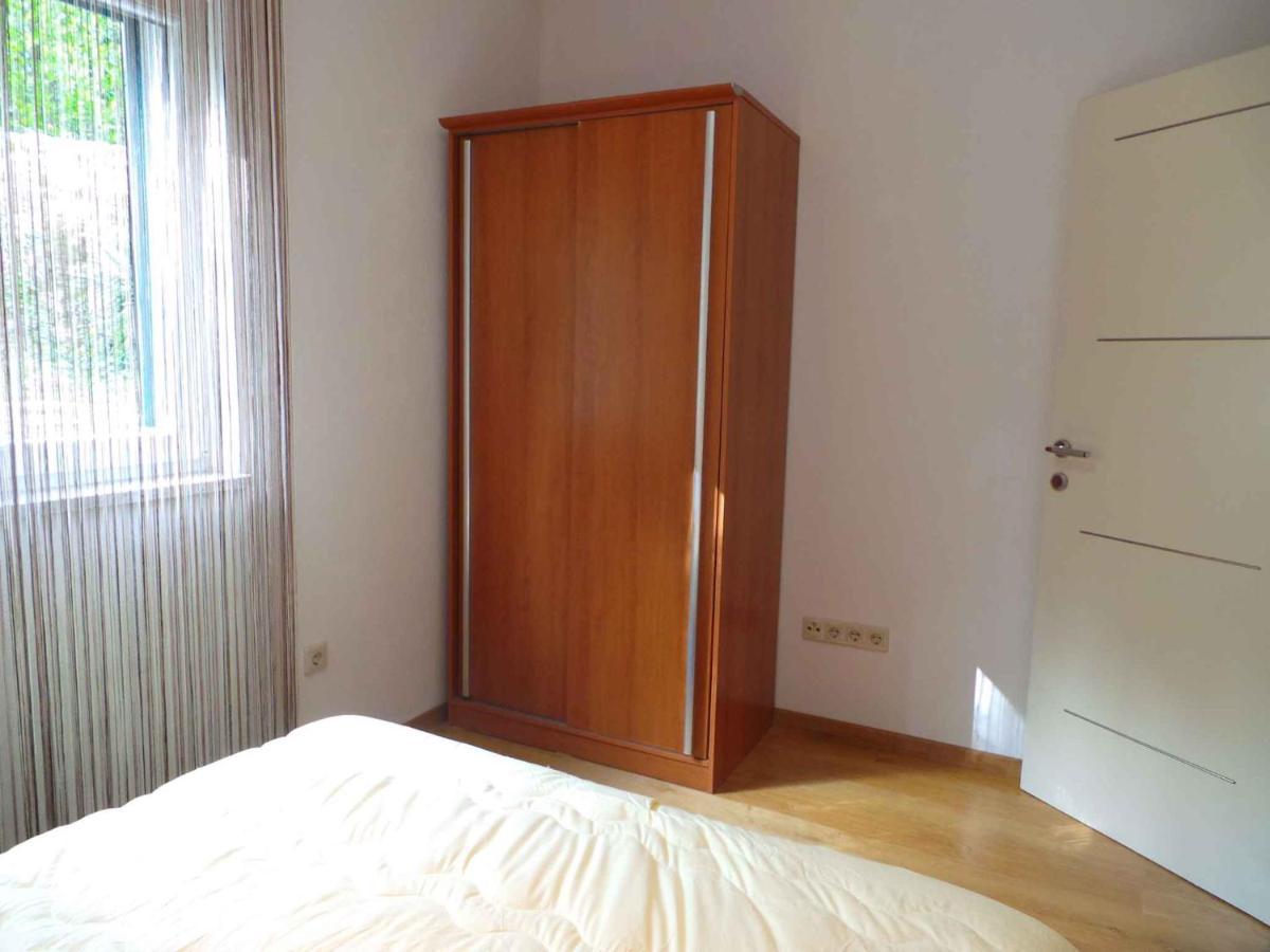 Holiday Home In Malinska/Insel Krk 13031 Екстер'єр фото